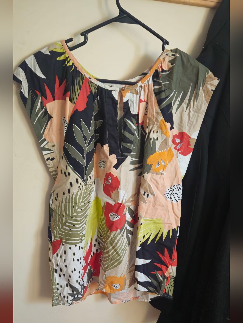 Tropical Floral Short Sleeve Blouse - Multicolor